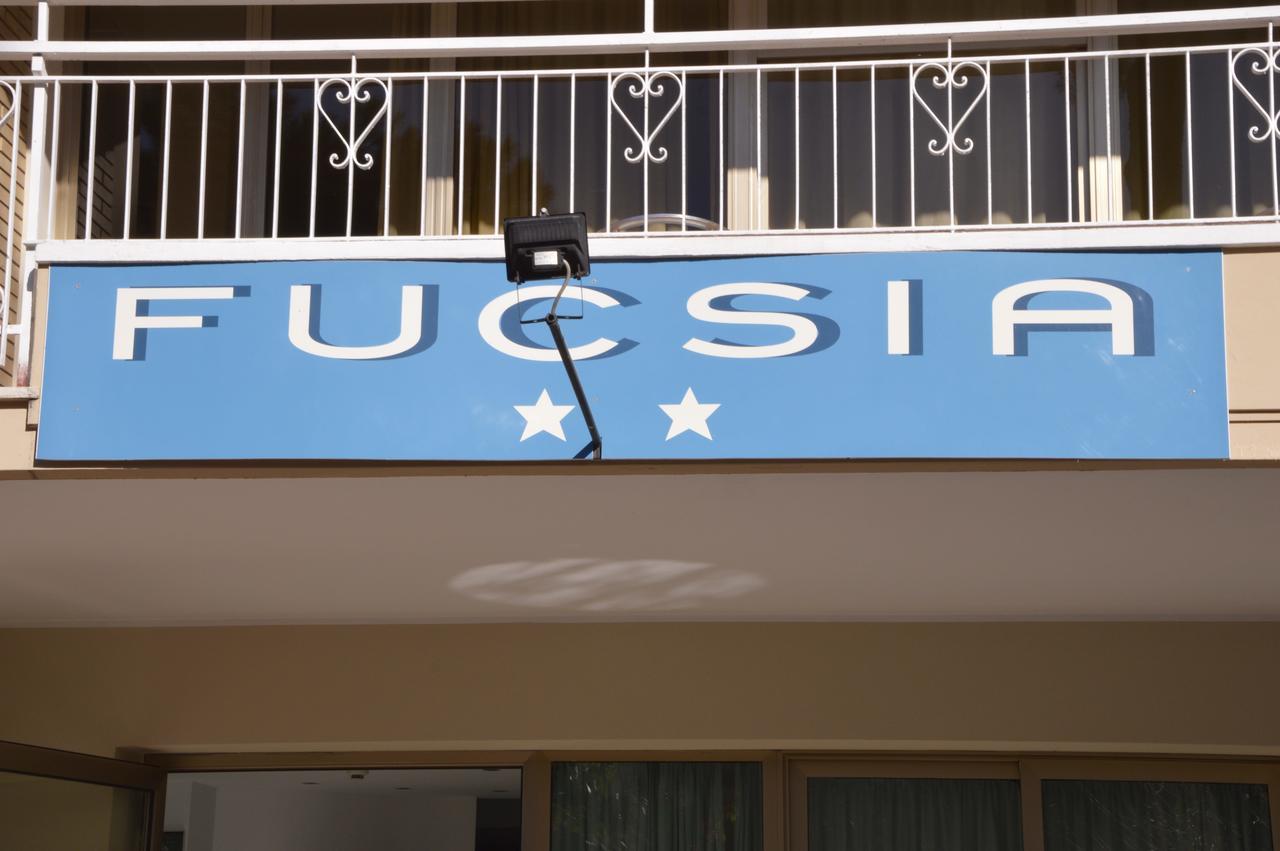 Hotel Fucsia Riccione Exteriör bild