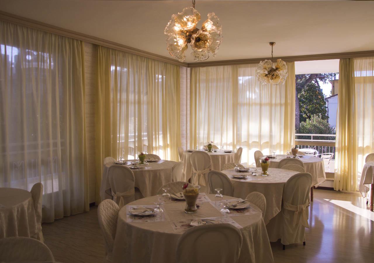 Hotel Fucsia Riccione Exteriör bild